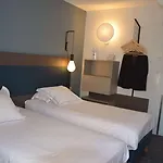 Hotel Kyriad Centre - Restaurant Moze 3*