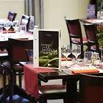 Kyriad Centre - Restaurant Moze Hotel