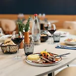 Kyriad Centre - Restaurant Moze Hotel 3*