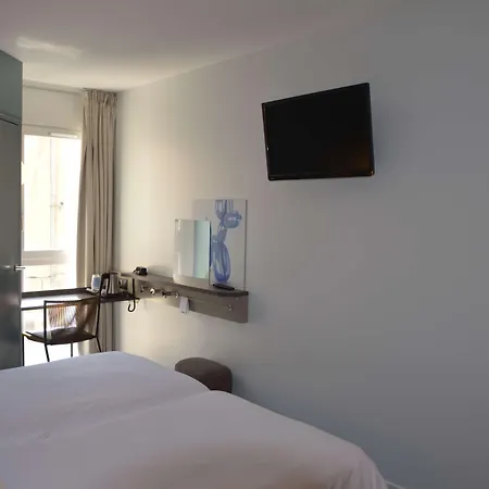 Kyriad Centre - Restaurant Moze ホテル 3*