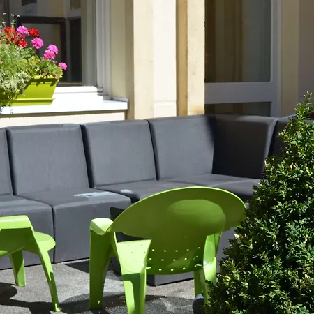 Hotell Kyriad Centre - Restaurant Moze 3*