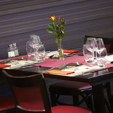 Kyriad Centre - Restaurant Moze ホテル