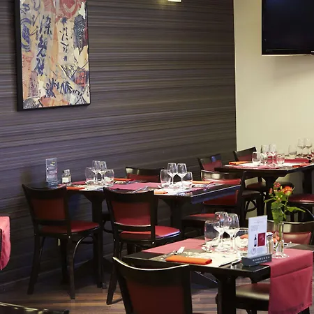 Kyriad Centre - Restaurant Moze 3*