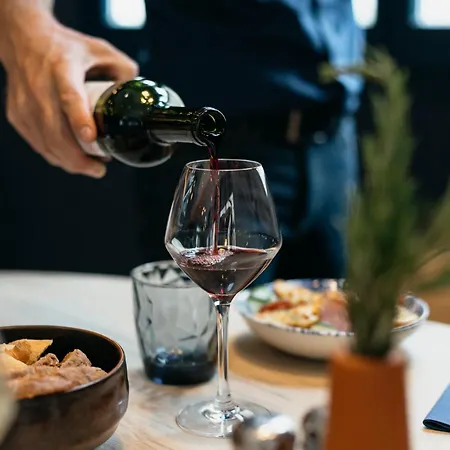 Kyriad Centre - Restaurant Moze 3*