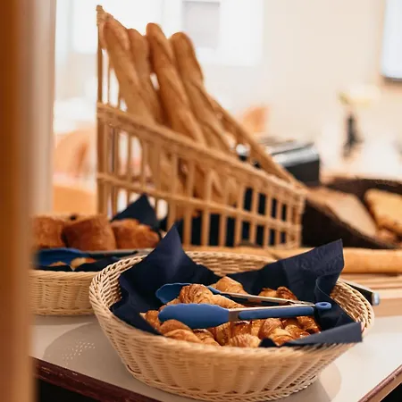 Kyriad Centre - Restaurant Moze מץ