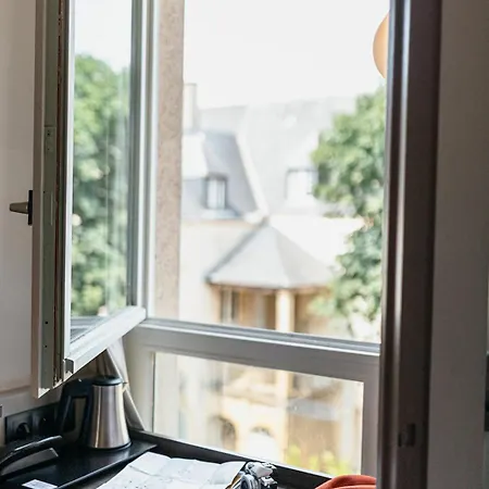 ホテル Kyriad Centre - Restaurant Moze 3*