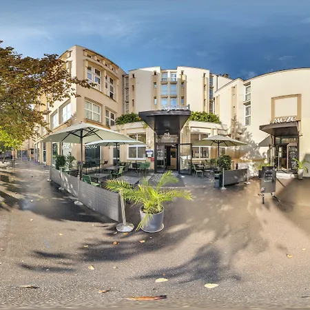 Kyriad Centre - Restaurant Moze 3* メス