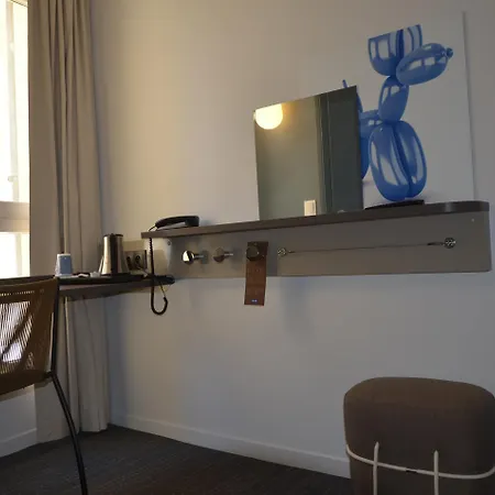 Hotel Kyriad Centre - Restaurant Moze 3*