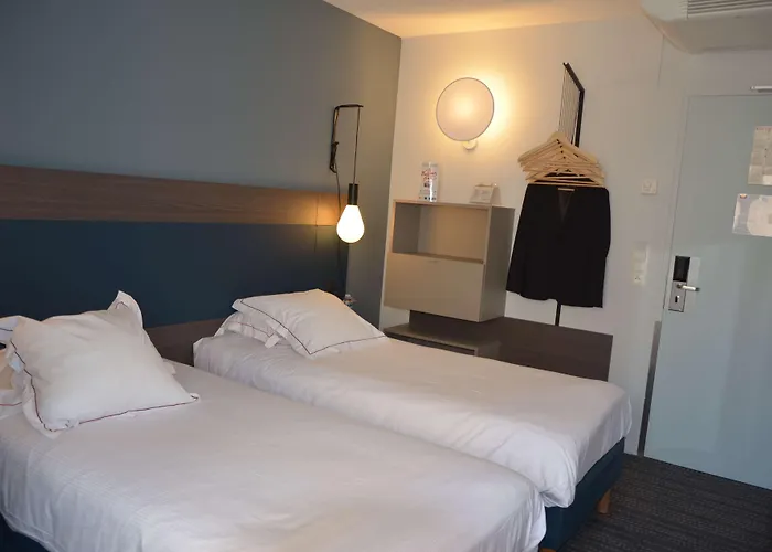 Hotel Kyriad Centre - Restaurant Moze 3*