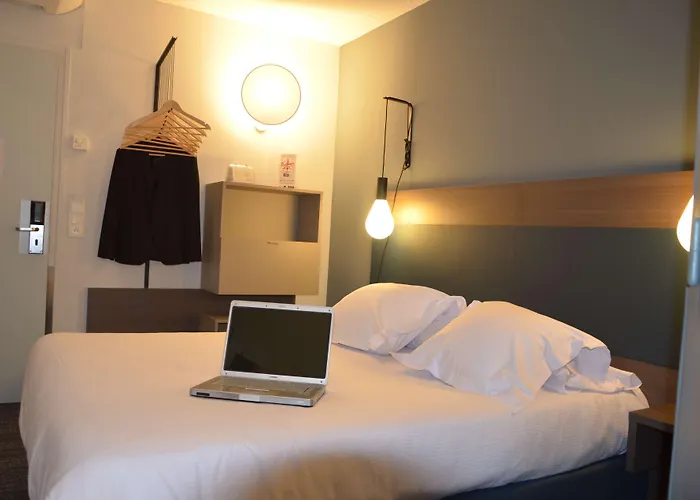 Hotel Kyriad Centre - Restaurant Moze 3*