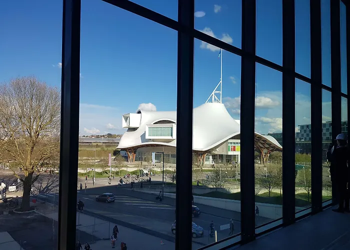 Отель Kyriad Centre - Restaurant Moze 3*