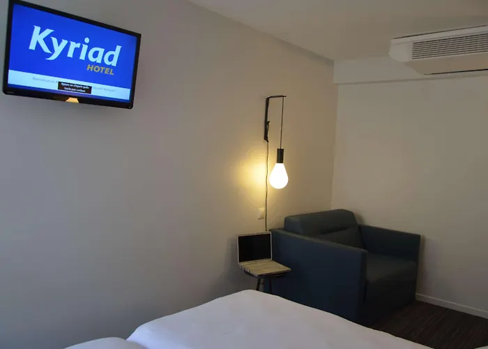 Kyriad Centre - Restaurant Moze Hotel 3*