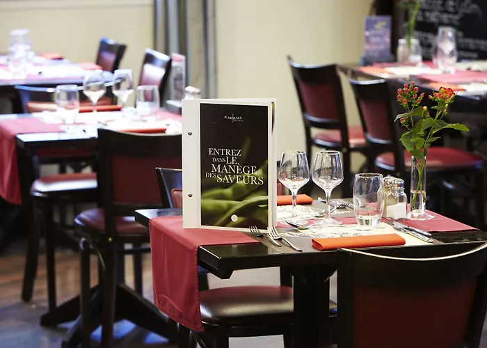 Kyriad Centre - Restaurant Moze Hotel