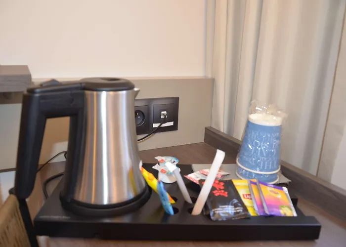 Kyriad Centre - Restaurant Moze 3* Metz