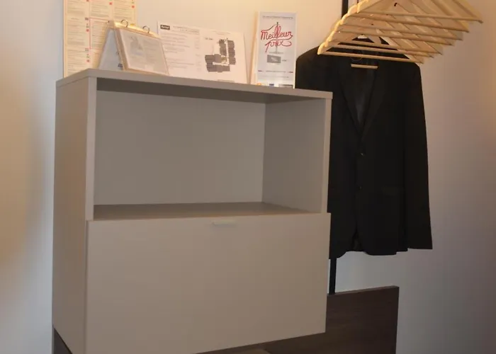 Kyriad Centre - Restaurant Moze Hotel