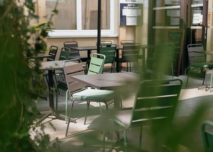 Hotel Kyriad Centre - Restaurant Moze 3*