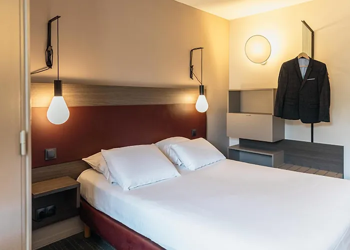 Отель Kyriad Centre - Restaurant Moze