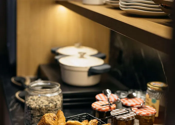 Kyriad Centre - Restaurant Moze 3*