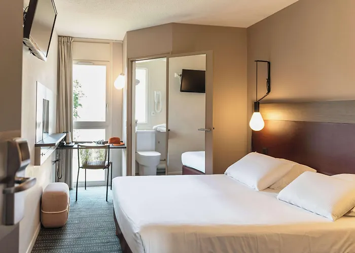 Hotel Kyriad Centre - Restaurant Moze 3*