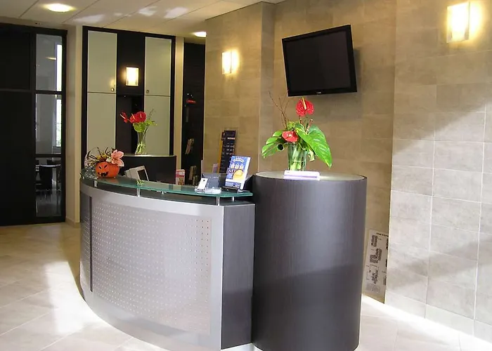 Hotel Kyriad Centre - Restaurant Moze 3*